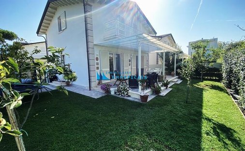 Villa in Cinquale, Montignoso, Tuscany 1
