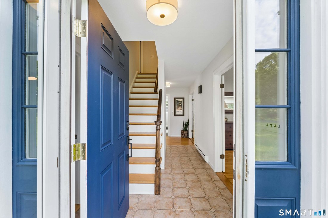 House in Danbury, Connecticut, United States 3 - 18832560