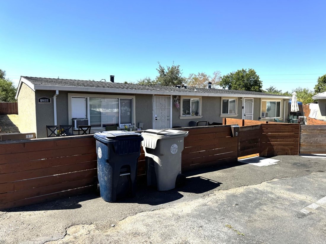 Sacramento, California, United States 5 - 18832355