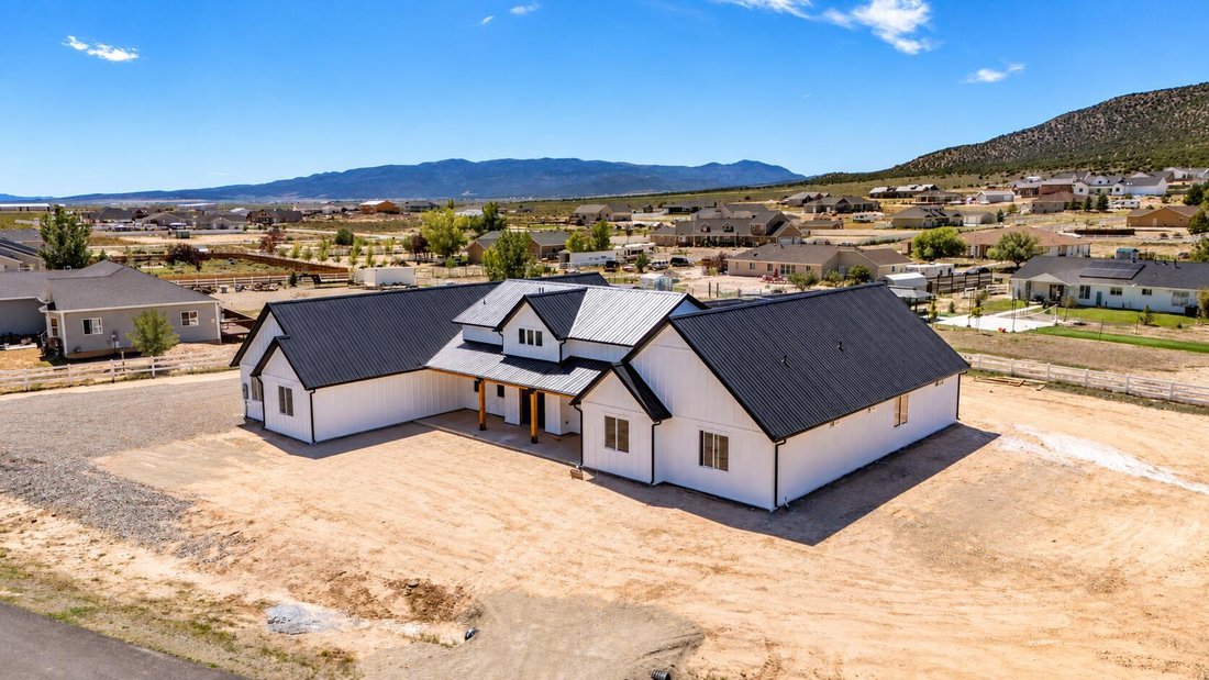 House in Cedar City, Utah, United States 3 - 18560885