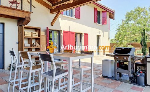 Haus in Centre Ville Est, Bourgoin-Jallieu, Frankreich 1