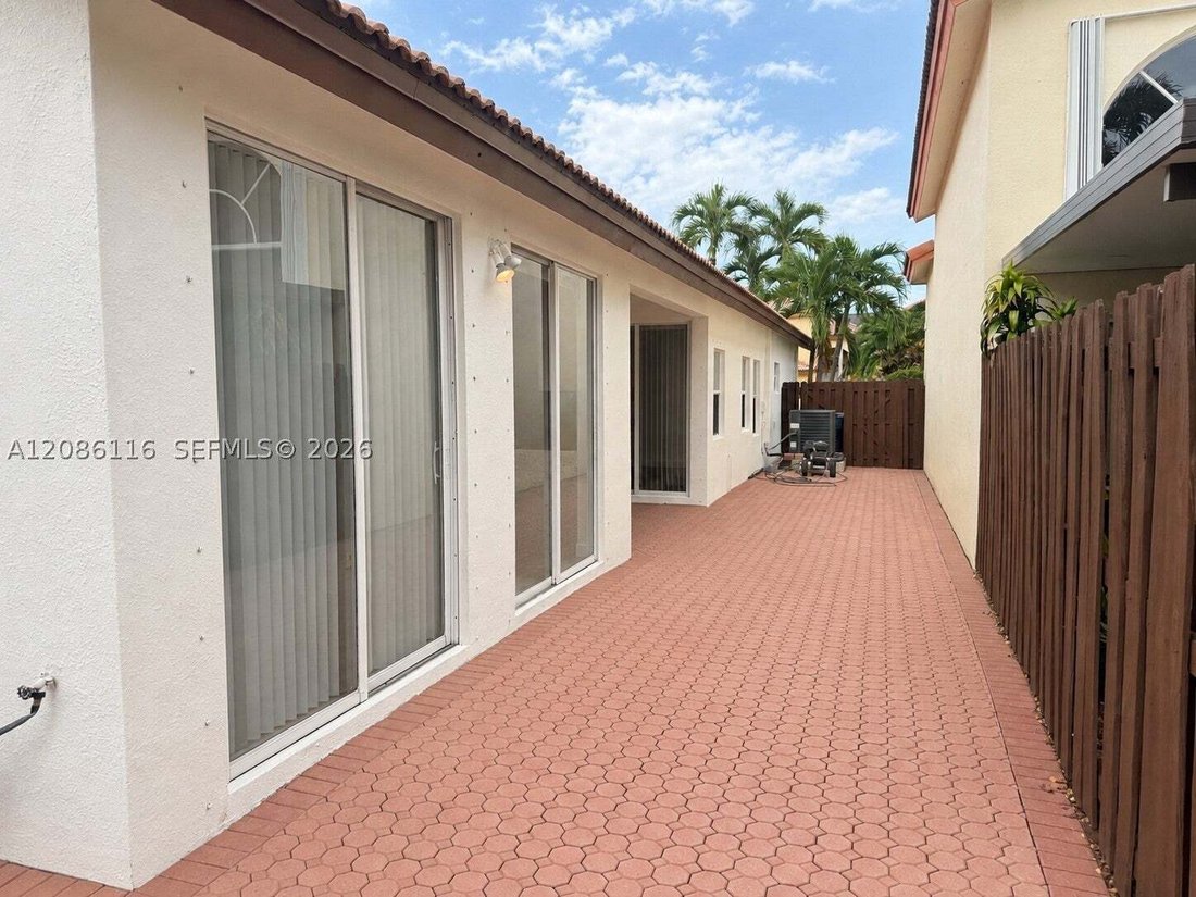 Haus in Doral, Florida, Vereinigte Staaten 4 - 18832763