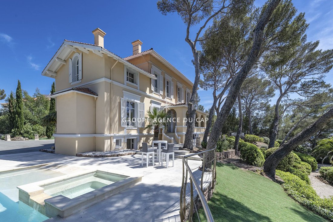 Villa à Plateau Notre Dame Sud-Bord de mer-Beaurivage, Saint-Raphaël, France 1 - 15190593