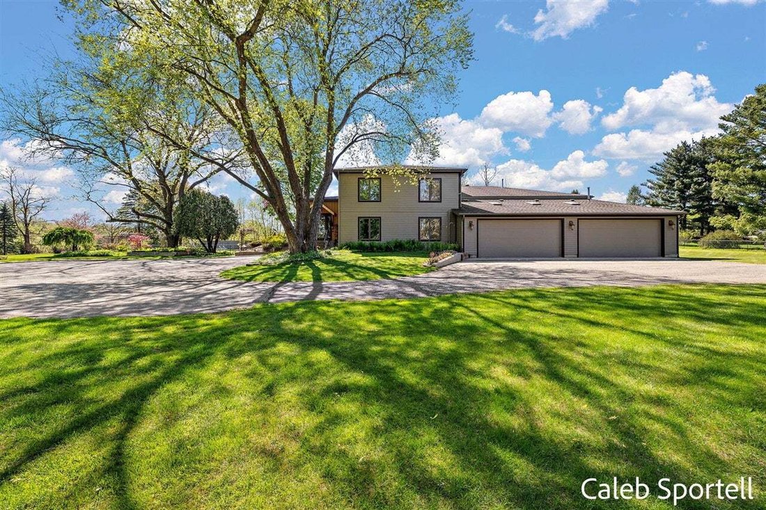 House in Caledonia, Michigan, United States 4 - 18833045