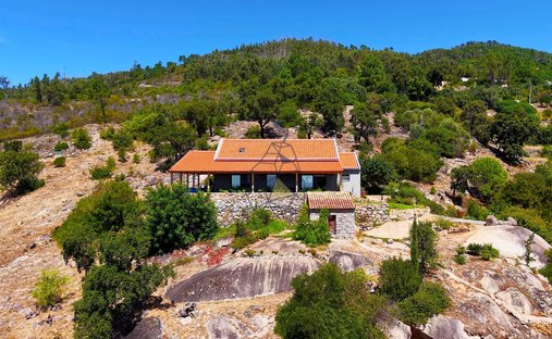 Corps de ferme à Monchique, Algarve, Portugal 1