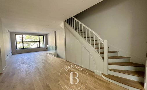 Townhouse in Carmes Sud, Orleans, France 1