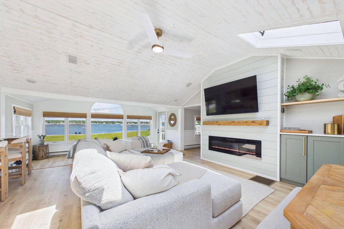 House in Mattapoisett, Massachusetts, United States 3 - 18832107