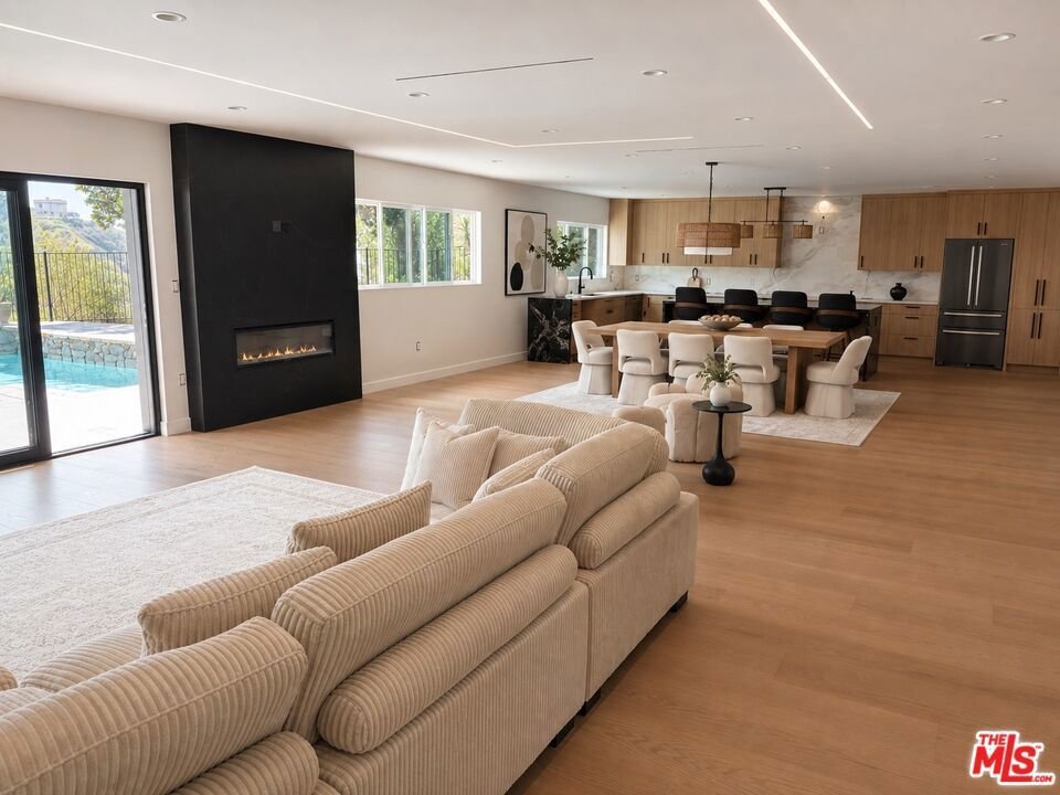 House in Los Angeles, California, United States 5 - 18832444