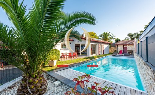 Haus in Mendi-Choko-Karrikatxar-Olhette, Urrugne, Frankreich 1