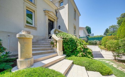 Villa in Les Quais, Bougival, France 1
