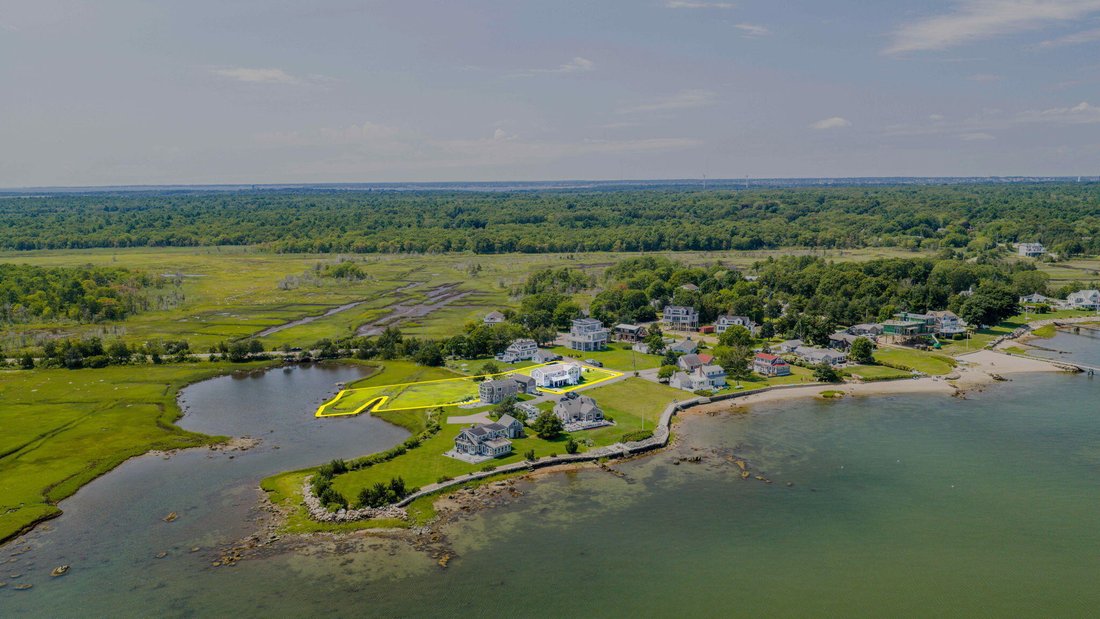 House in Mattapoisett, Massachusetts, United States 1 - 18832107