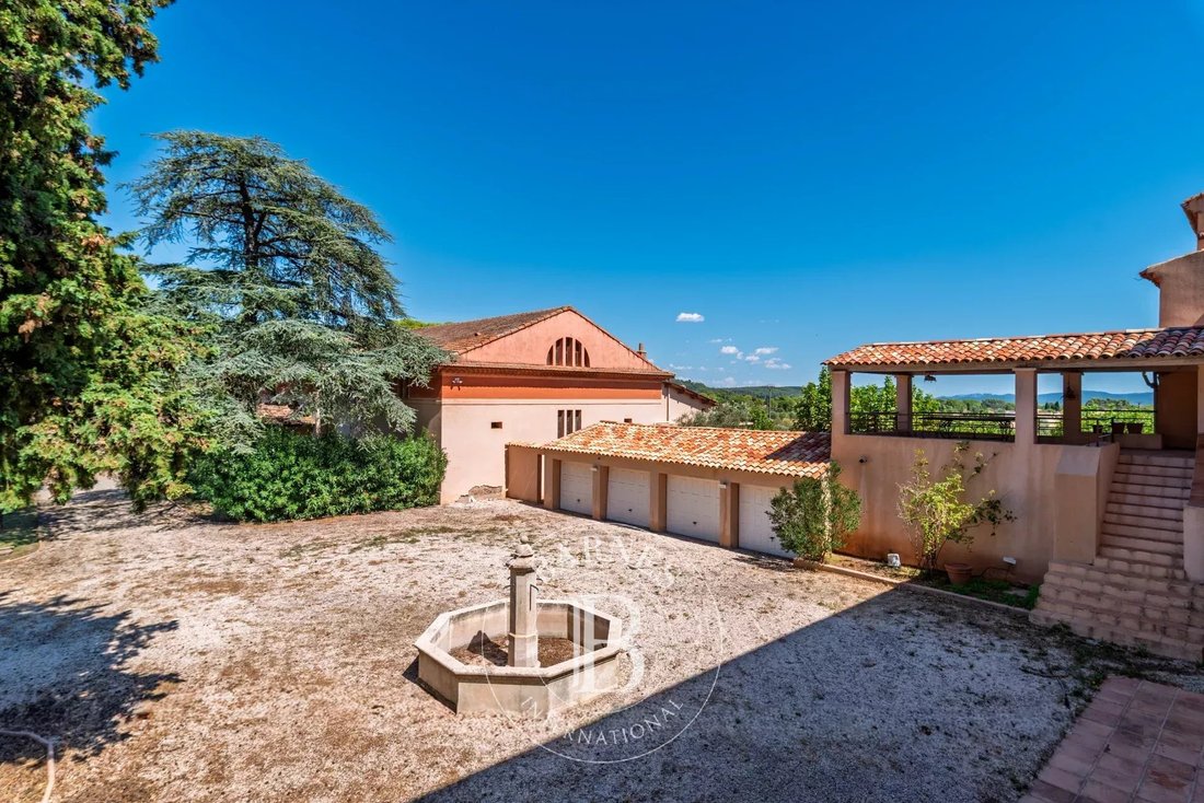 Domaine à Le Cannet-des-Maures, Provence-Alpes-Côte d'Azur, France 3 - 18834939