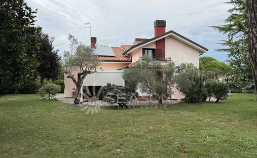 Villa in Caorle, Venetien, Italien 1