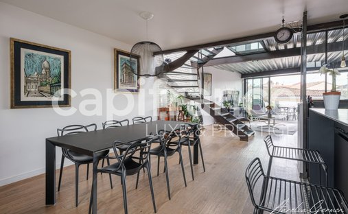 Haus in Hôtel de Ville-Quinconce-Saint Seurin-Fondaudège, Bordeaux, Frankreich 1