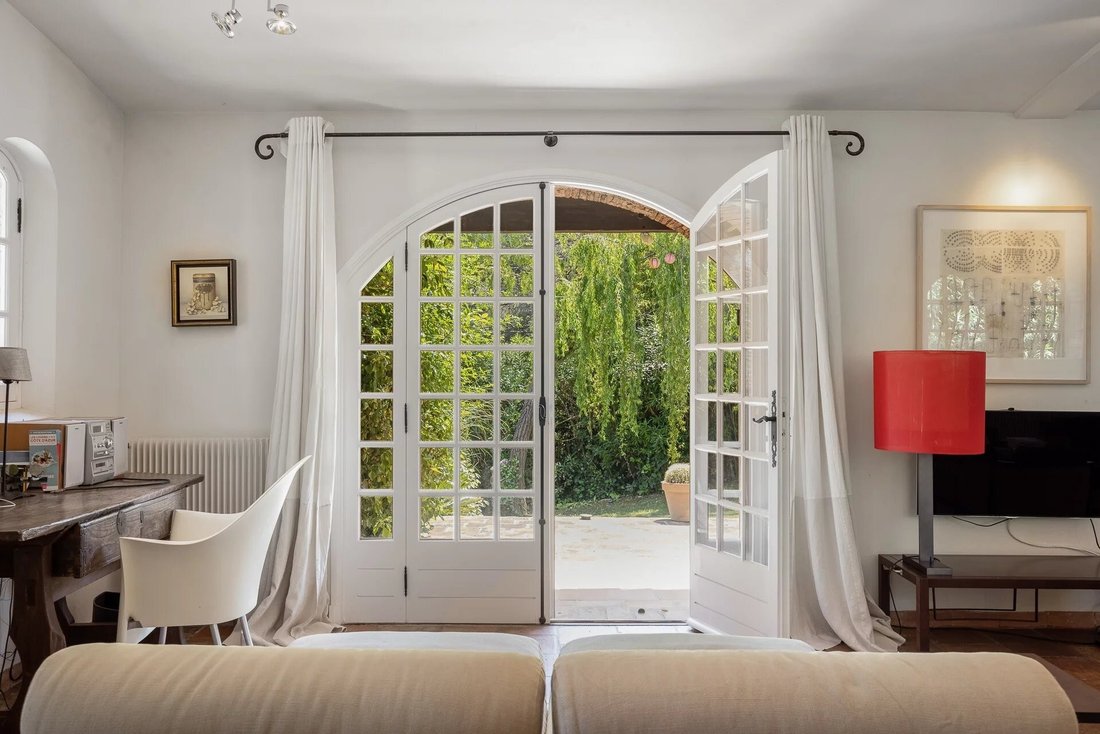 House in Les Indes les-Groulles, Mouans-Sartoux, France 4 - 18834599