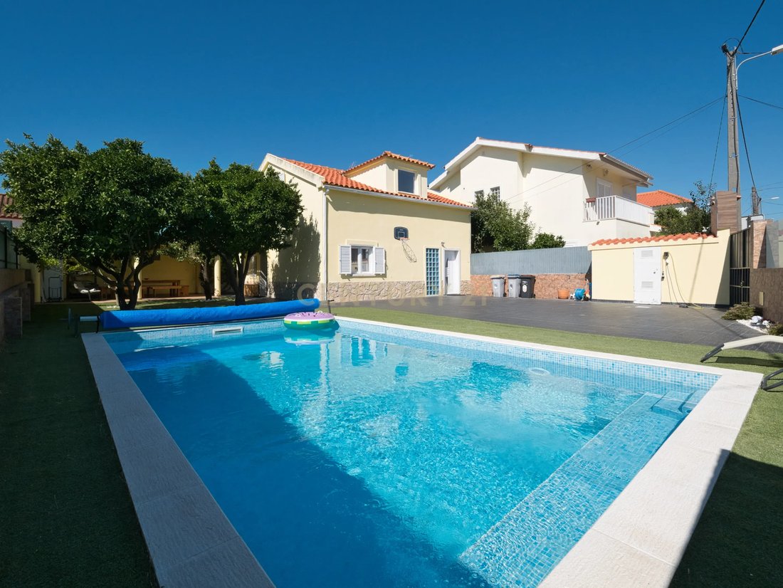 Villa a Aroeira, Charneca de Caparica e Sobreda, Portogallo 1 - 18834629