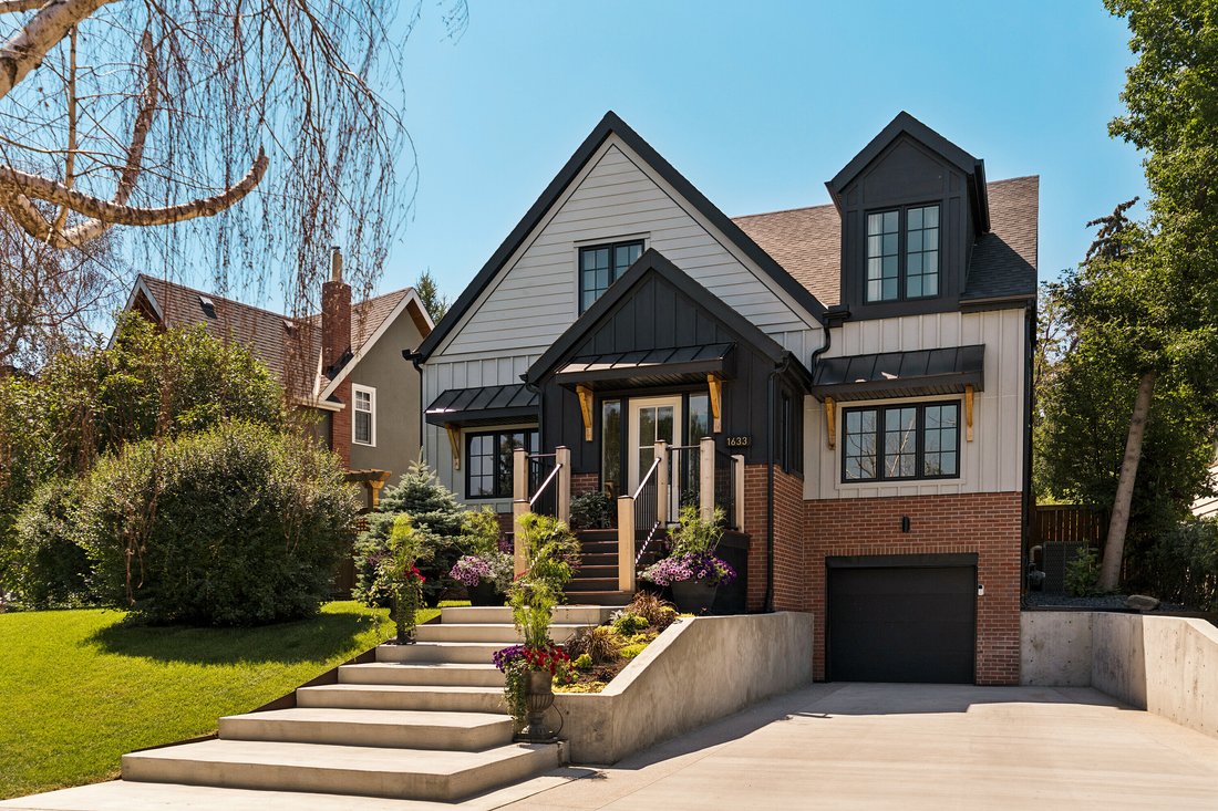 House in Calgary, Alberta, Canada 1 - 18830685