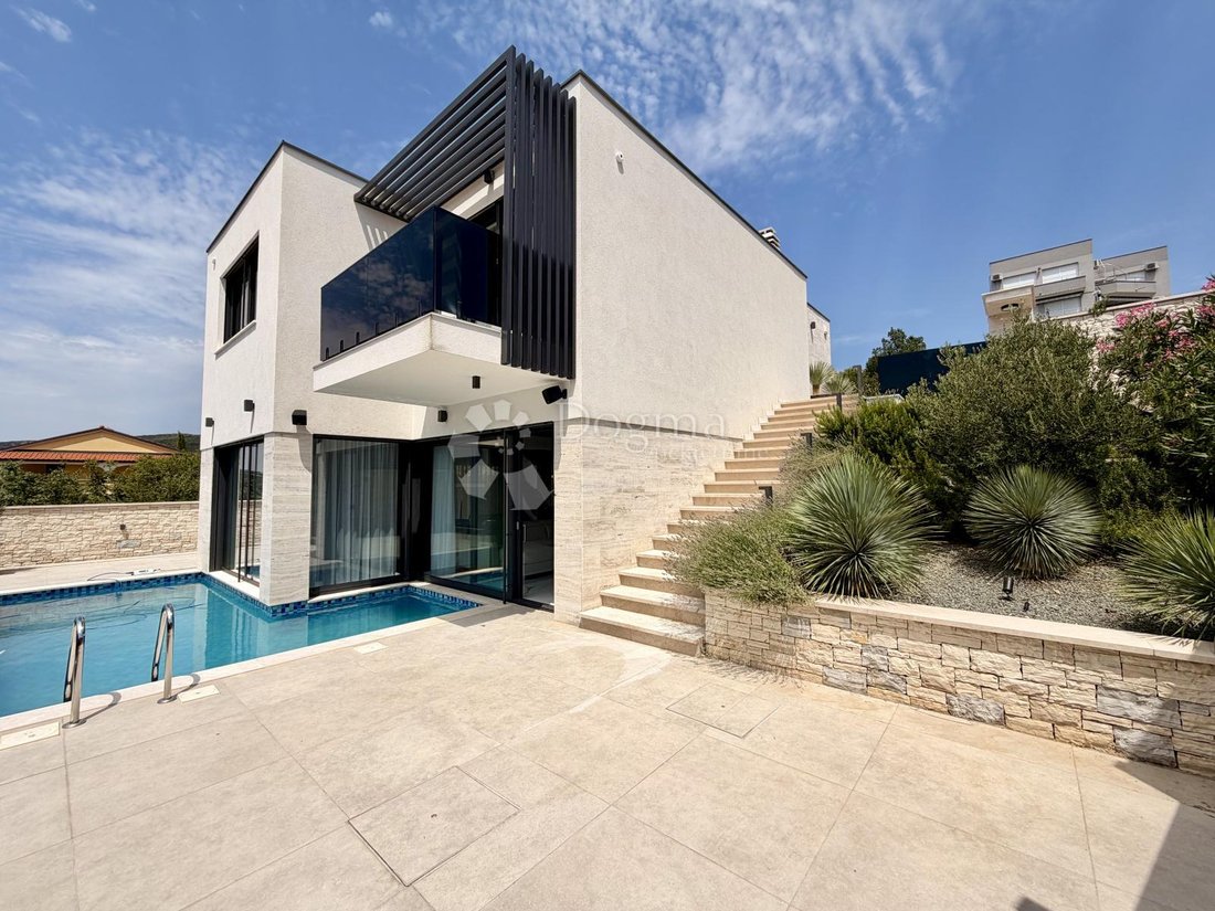 House in Grad Crikvenica, Primorje-Gorski Kotar County, Croatia 2 - 16890404