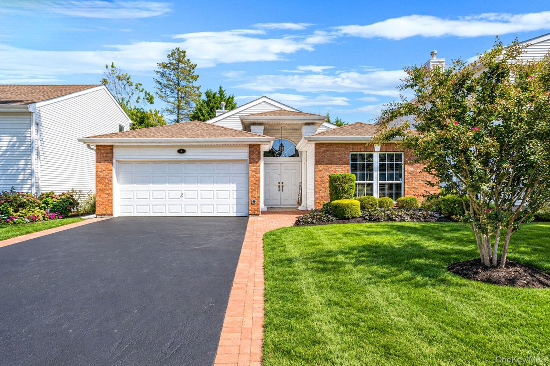 Condo in Commack, New York, United States 2 - 18834549