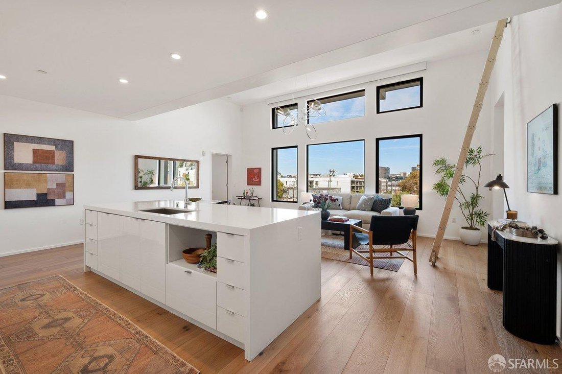 Condo in San Francisco, California, United States 4 - 18832344