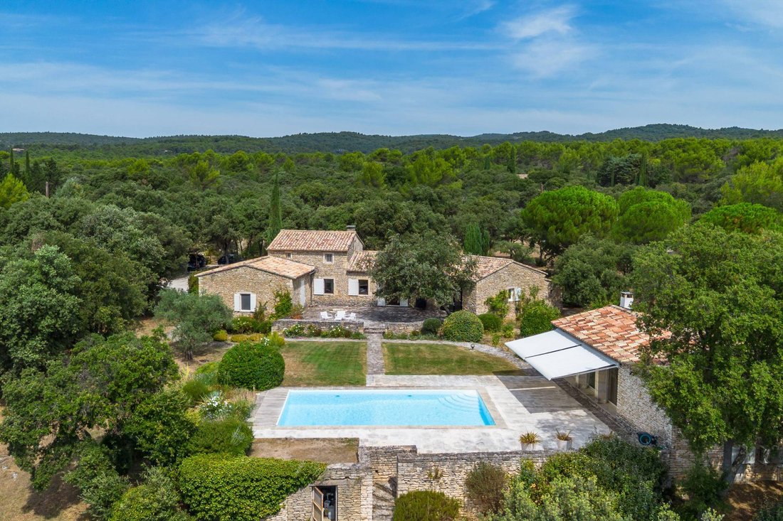 Apartamento en Gordes, Provenza-Alpes-Costa Azul, Francia 1 - 18831105