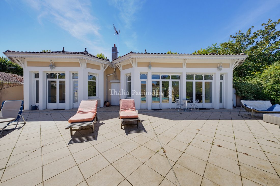 Villa a Audenge, Nuova Aquitania, Francia 1 - 18834474
