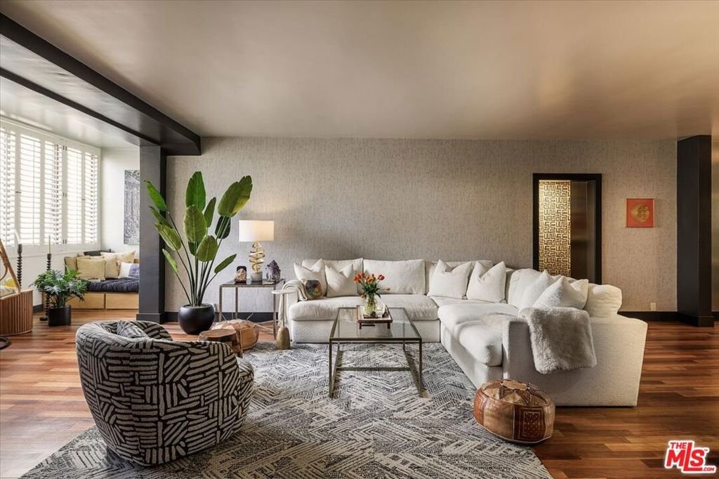 Condo in Los Angeles, California, United States 2 - 18832340
