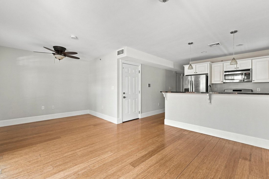 Condo in Boston, Massachusetts, United States 3 - 18834514