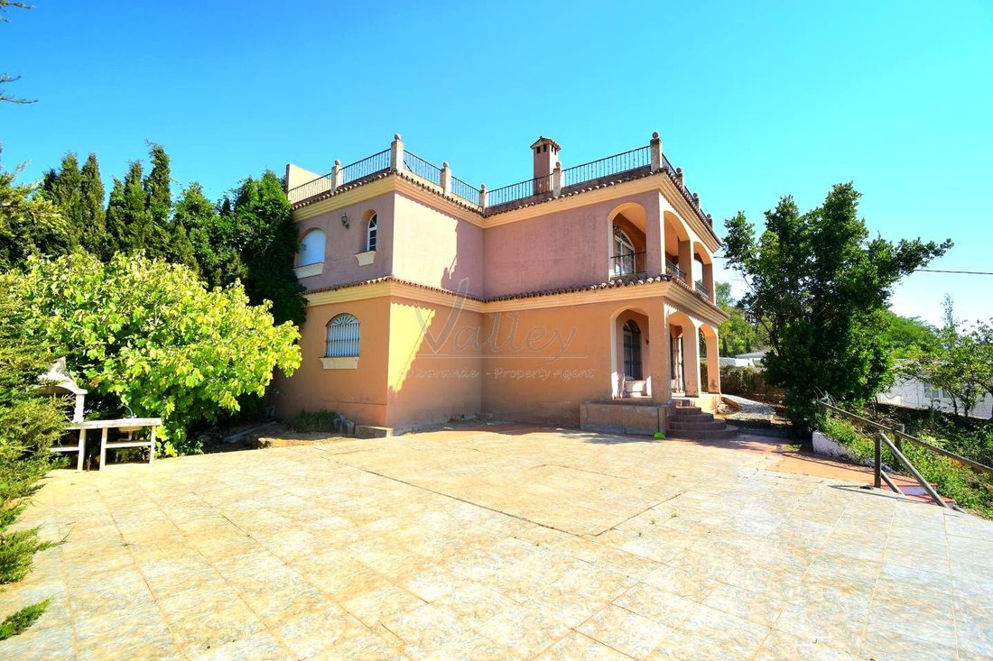 Villa in Sotogrande, San Roque, Andalusia 2 - 18832041