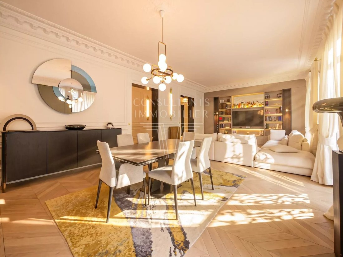 Appartamento a Porte Dauphine, Paris 16e Arrondissement, Parigi 4 - 18830847