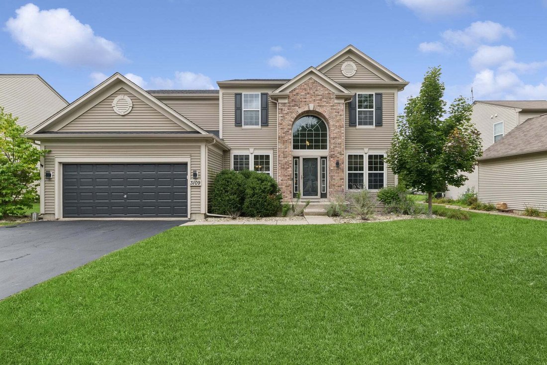 House in Carpentersville, Illinois, United States 1 - 18833983