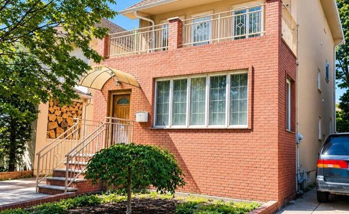 House in New York, New York, United States 1