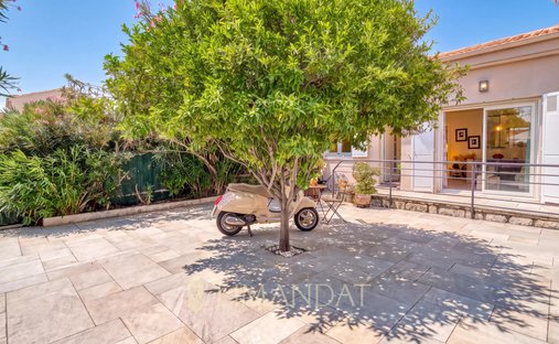 Villa à Val de Gorbio, Roquebrune-Cap-Martin, France 1