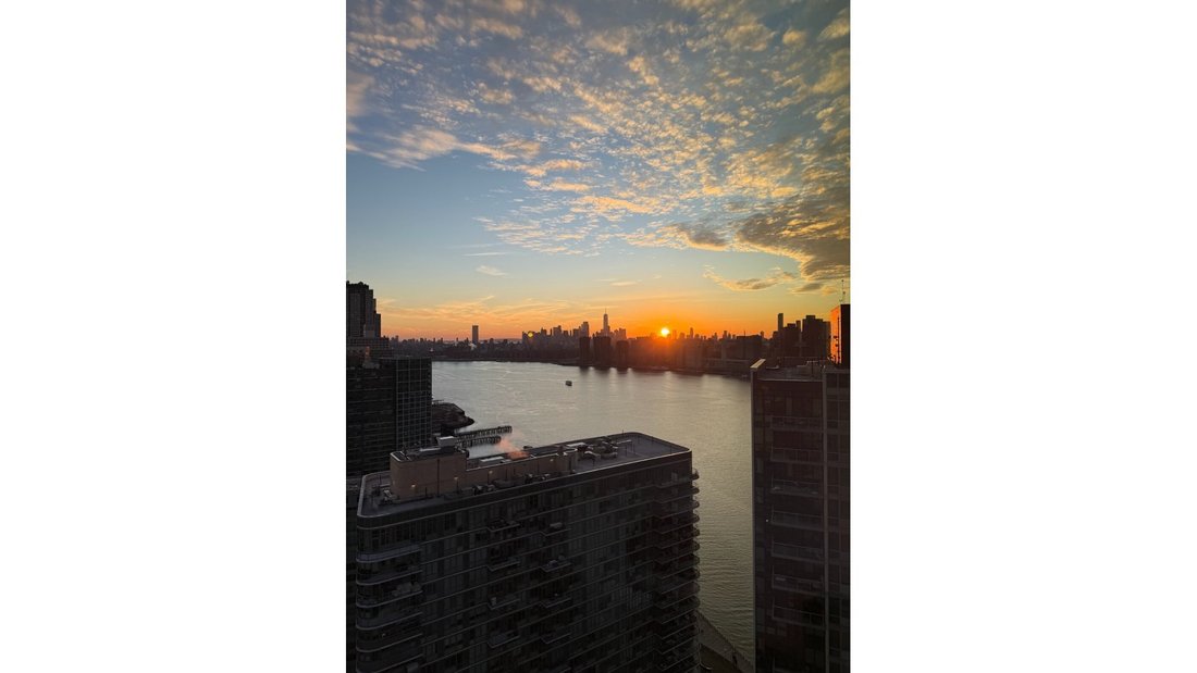 New York, New York, United States 5 - 18834554