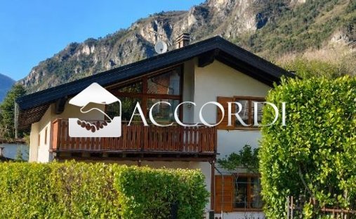Villa a Ala, Trentino-Alto Adige, Italia 1