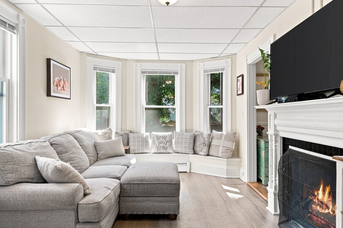 House in Lynn, Massachusetts, United States 5 - 18830596