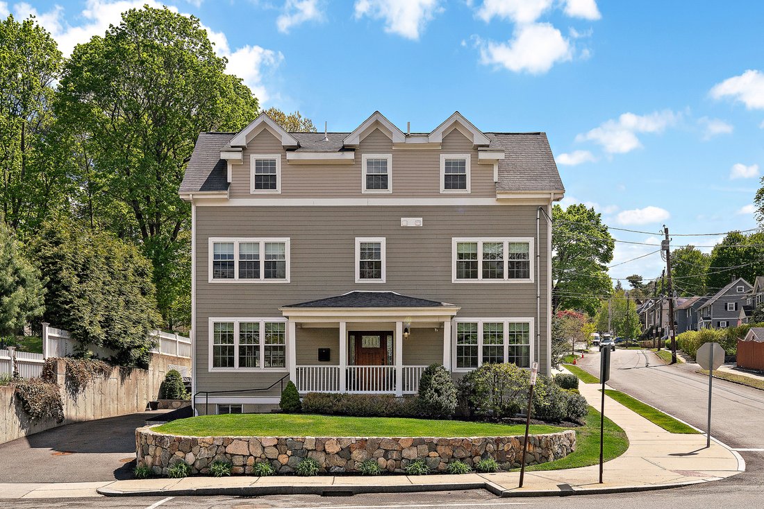 House in Winchester, Massachusetts, United States 1 - 18831948