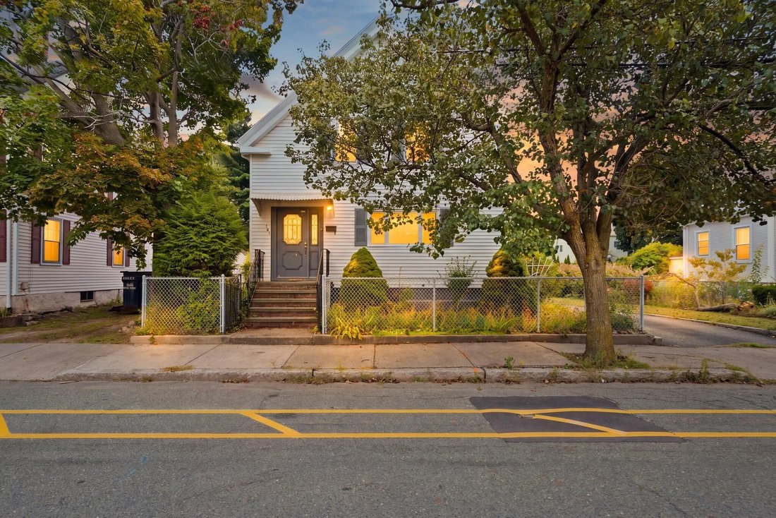 House in Medford, Massachusetts, United States 2 - 18831766
