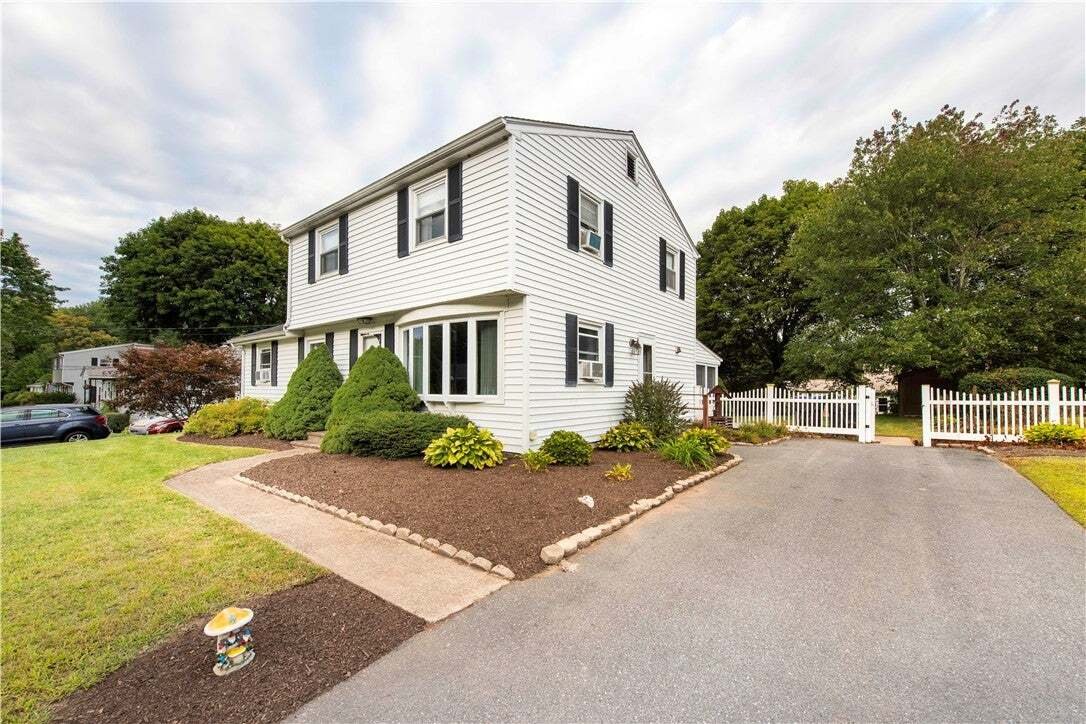 House in Cumberland, Rhode Island, United States 3 - 18832407