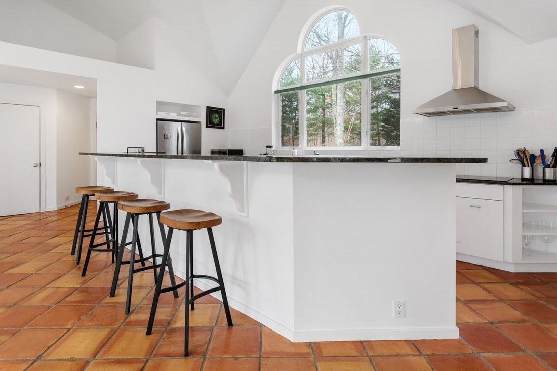 House in East Hampton, New York, United States 4 - 18835108