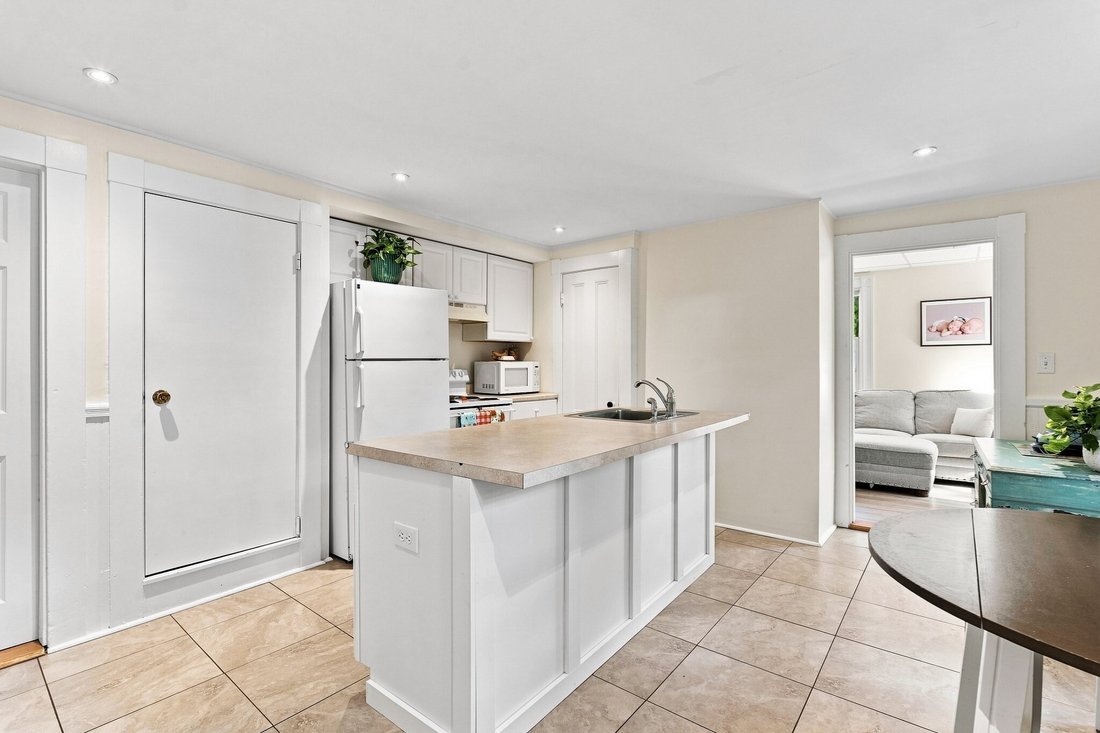 House in Lynn, Massachusetts, United States 3 - 18830596