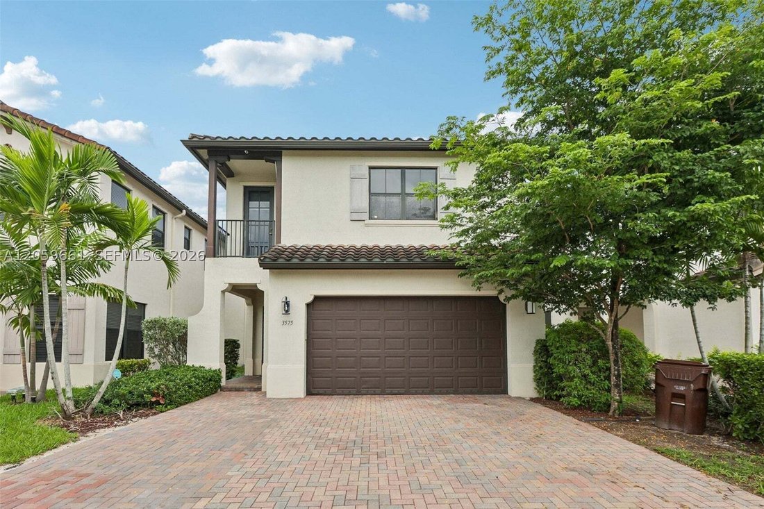 Casa a Miami Lakes, Florida, Stati Uniti 1 - 18511319