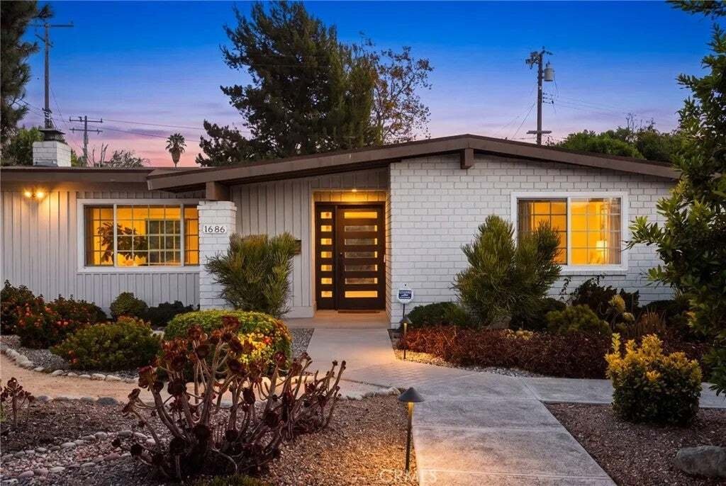 House in Claremont, California, United States 1 - 18772025