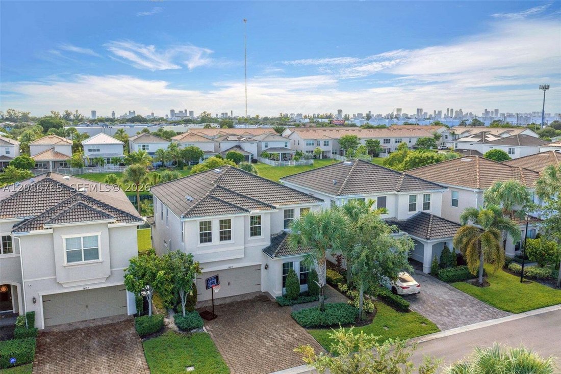 House in Hollywood, Florida, United States 2 - 18832767
