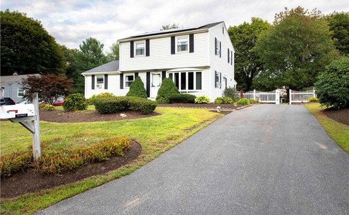 House in Cumberland, Rhode Island, United States 1