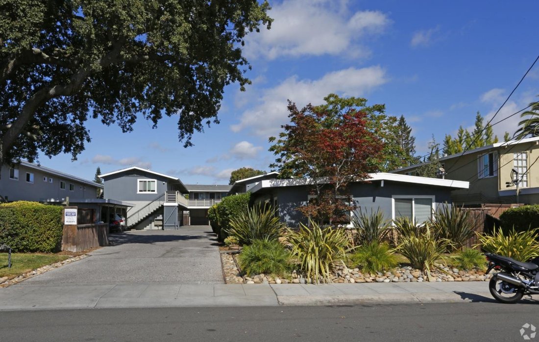 Palo Alto, California, United States 1 - 18832968