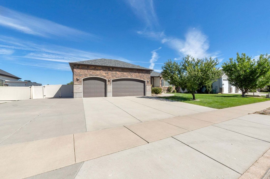 House in West Jordan, Utah, United States 3 - 18832701