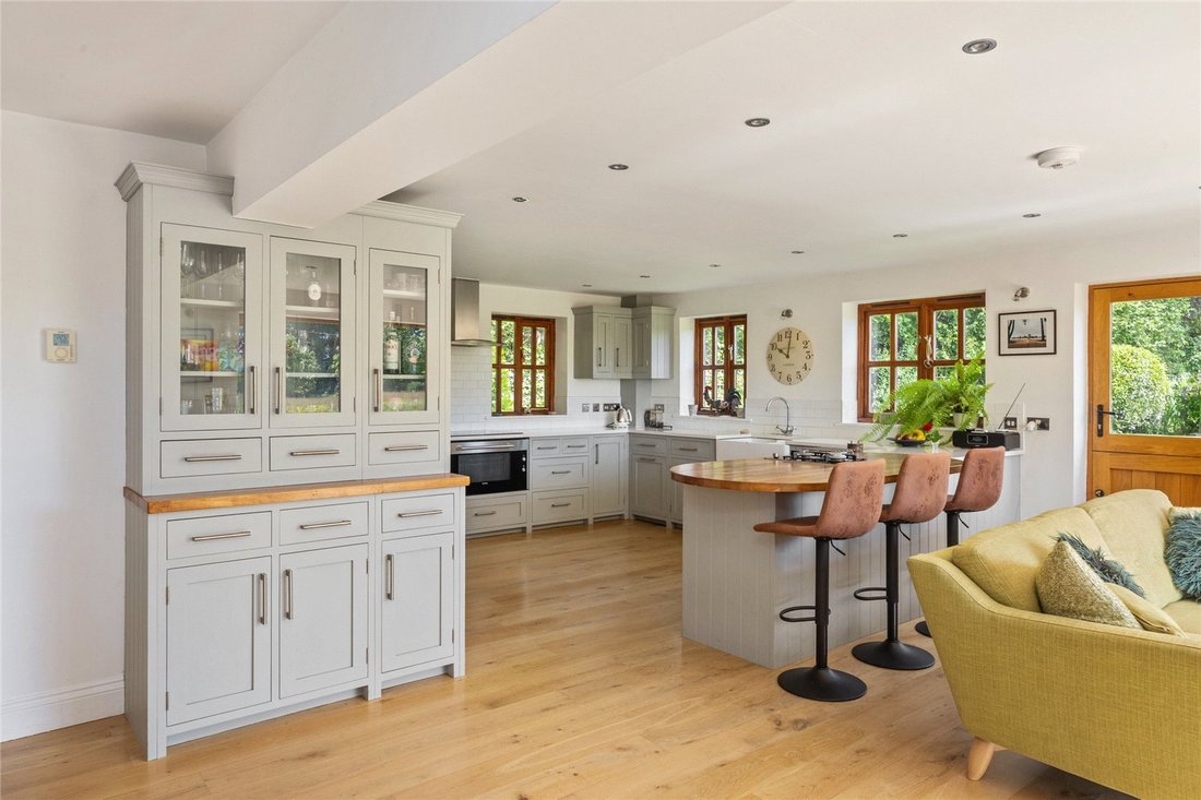 Casa in Scaynes Hill, Copthorne, Inghilterra 4 - 18830865