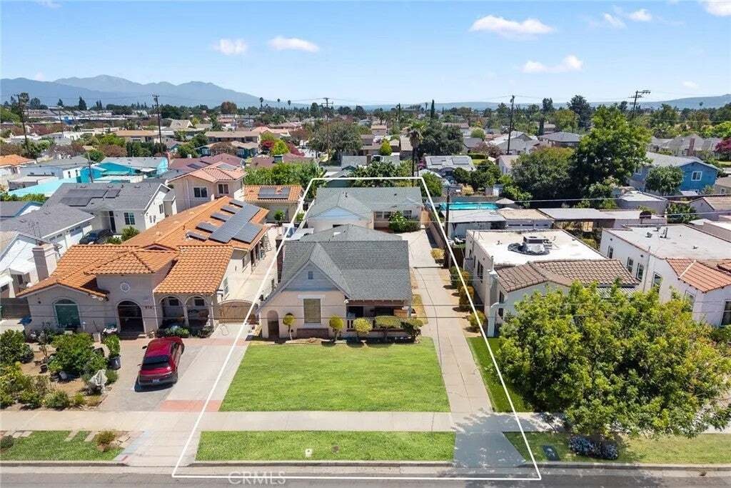 Autres à Alhambra, Californie, États-Unis 5 - 18833376