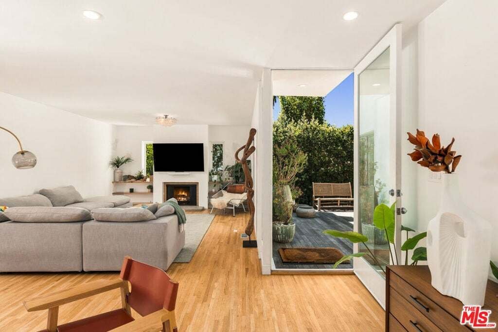 House in Los Angeles, California, United States 5 - 18832263